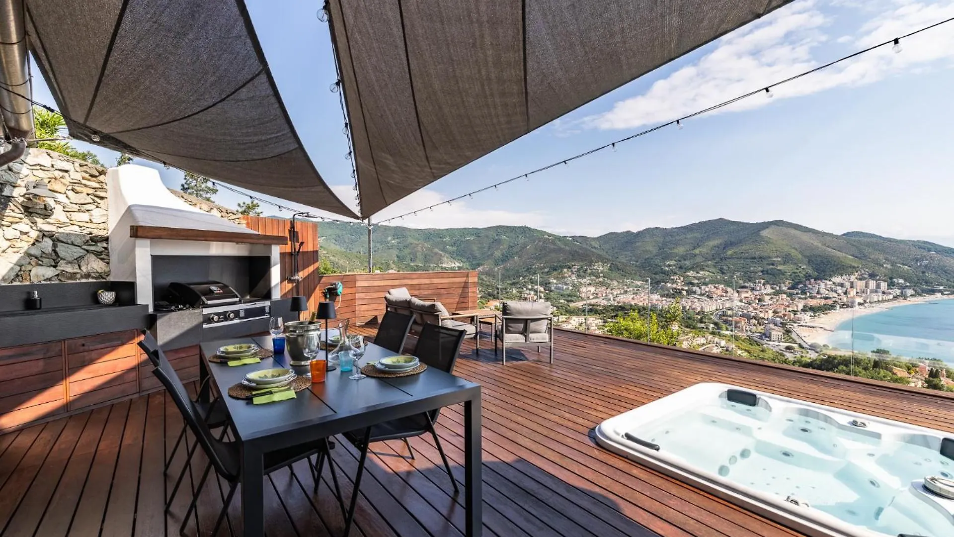 ノーリ Spettacolare Vista Isola Terrazza E Idromassaggioヴィラ イタリア