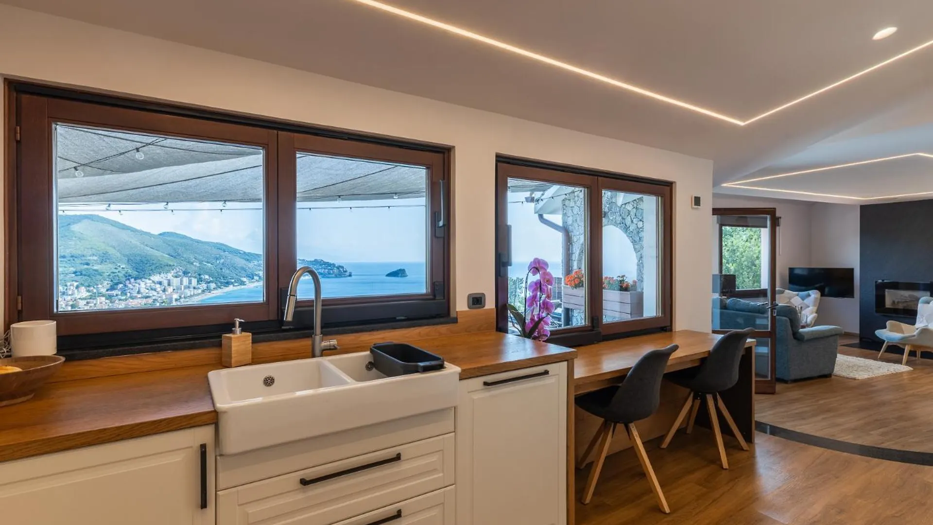 ノーリ Spettacolare Vista Isola Terrazza E Idromassaggioヴィラ 別荘